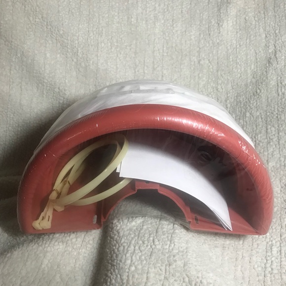 Crimson Umbrella Patio Table Planters, 2 Sets 6” x 6” half circles planters. - Picture 2 of 7